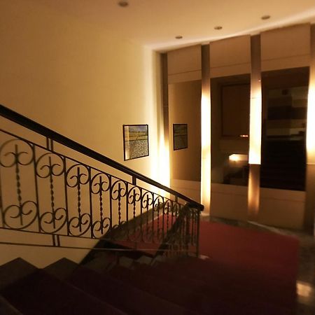 Discovery Hotel Пномпень Экстерьер фото